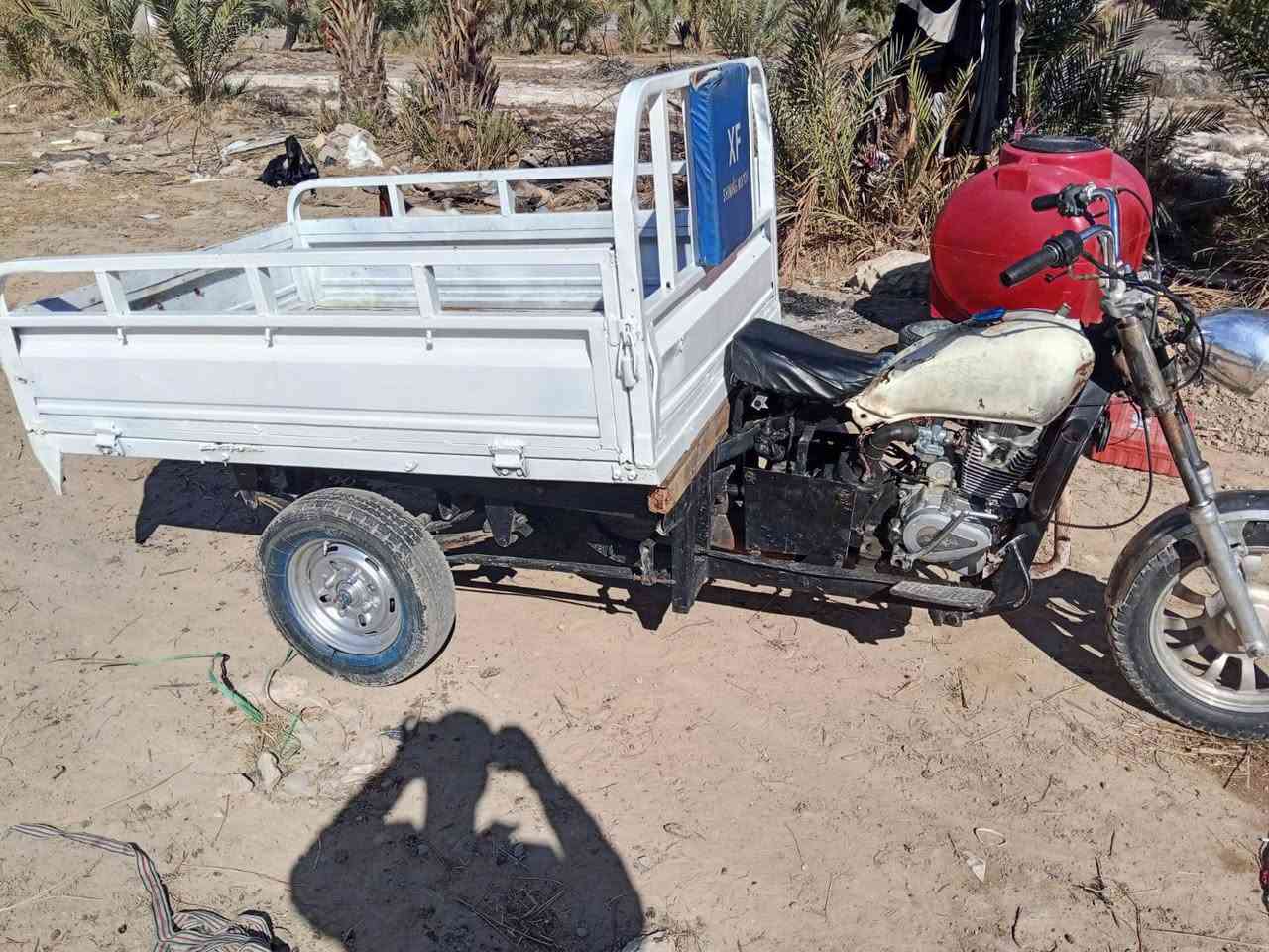 دراجه دايون معمره امتيار دراجه خير من الله مال خبيرزه رقمه ابيض سنويه
بس راعيه ظايع عليه داورله وطيه سنويه قغله 750

رقم ***********
