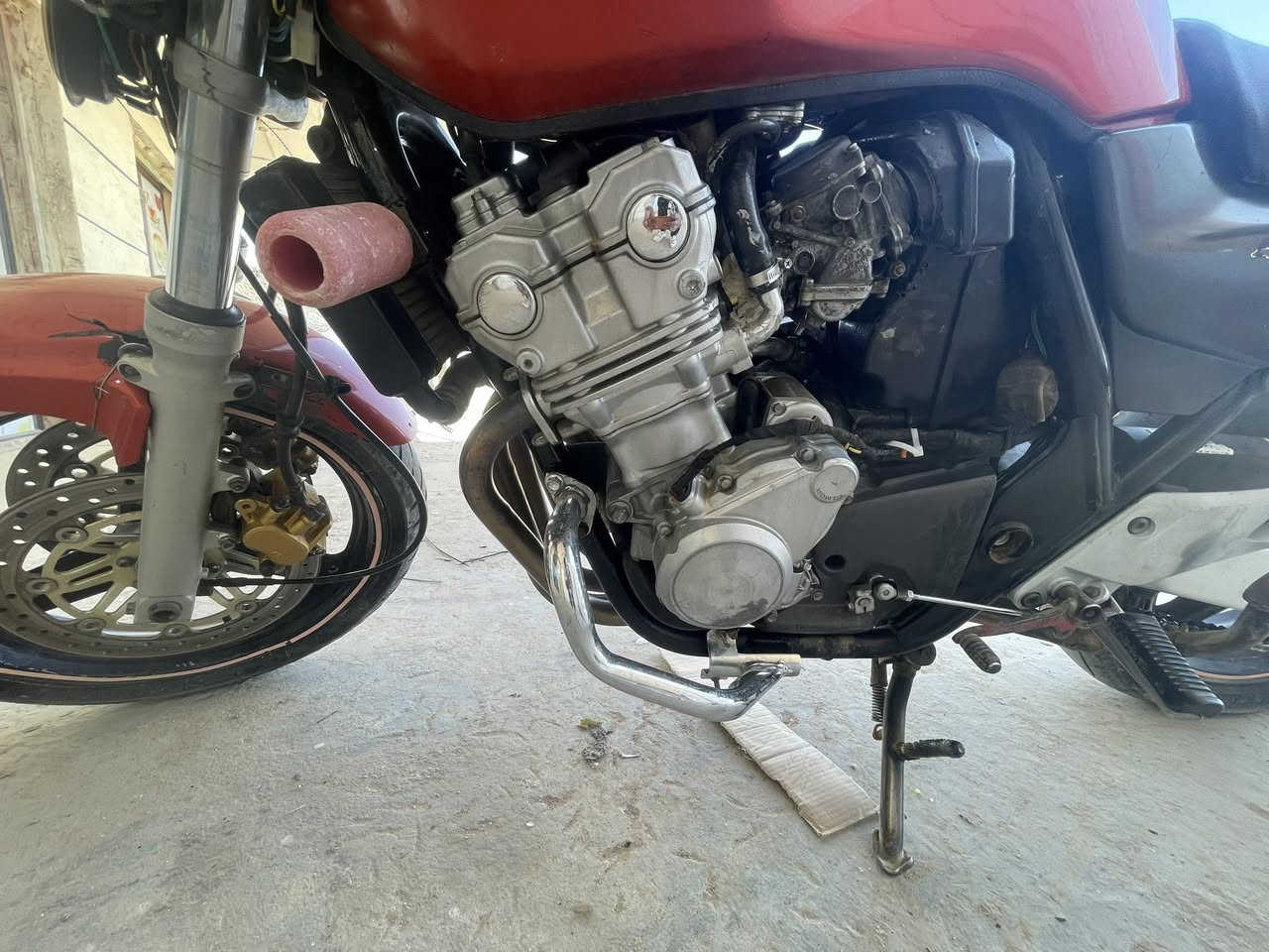 سيبي هايبر موديل 2009
نوزل محور كابريتر 

محرك و كير كفاله 

سعر 12 نص بي مجال

مكان البغدادي رقم ‭٠٧٨٠ ٣٣٧ ٨٧٢٣‬
