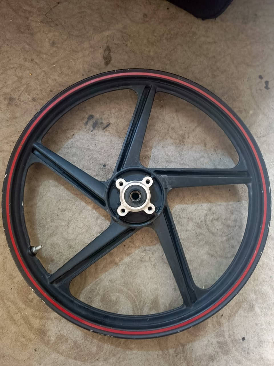 ويل دايون 18 امامي نضافة 90 بلمية السعر 35 وبي مجال حك الجية بغداد الكرخ ماسنجر متواجد
***********
واتساب
