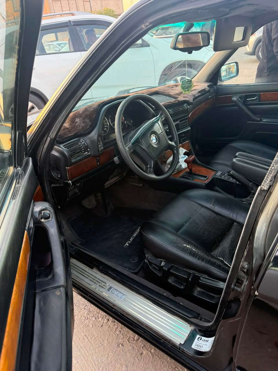 بيع سريع بي إم 740 مكينه 40  كير مكينه وتبريد حداديه جديد سلايت شغال ٤٥  وبيه مجال مو سعره بس متوازي علئ بيعته الشراي يتصل ***********
