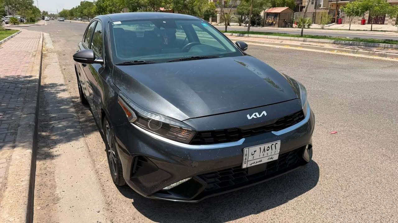 السلام عليكم للبيع كيا فورتي موديل 22 ماشيه 67 الف رقم بغداد معوقين حادثها بنيد فقط مبدل ومصبوغ مكينه 2000 دوش رادار شاشه كامره تحكم ستيرن كامل ومري شفط سياره جدا نضيفه وبدون نواقص باتري جديد تخم تاير جديد ومسويلها ادامه كامله المنضومه البنزين تبريد ثلاجة السعر 137 $ وبيها مجال عنوان بغداد حي الجهاد 
***********
***********
