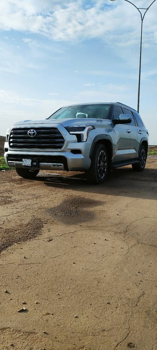السلام عليكم 
لون 

سلفر 

Toyota 

Sequoia Limited  Hybrid

تويوتا - سيكويا لمتد هايبرد

* موديل٢٠٢٣

* المحرك : 3.5 ليتر ( 437 BHP )

* عدد اسطوانات : 6 ( سلندر )

تون تربو 
المواصفات :-

- مثبت السرعة

- مقاعد كهربائية 

- مقاعد جلد

- مقاعدمتصله 

- مقاعد تدفئة و تبريد

- بانوراما 

- عدد المقاعد 7

- الويل قياس 20 انج

- صندوق كهربائية

- نظام المكابح المانعة للانغلاق ABS

- نظام قفل العجلات

- أنوار LED أمامية

- كاميرا 360 درجة

دبل ثقيل وخفيف 

ماشية 37الف km

السيارة حادث خلفي بدون دواخل بدون ارباك 
السياره وارد امريكي 

- نظام مراقبة ضغط الإطارات

- ابل كار بلاي و توصيل بلوتوث

- نظام صوت بريميوم

للسعر  550
للمزيد من المعلوما

الاستفسار 
*********** سامراء, صلاح الدين
