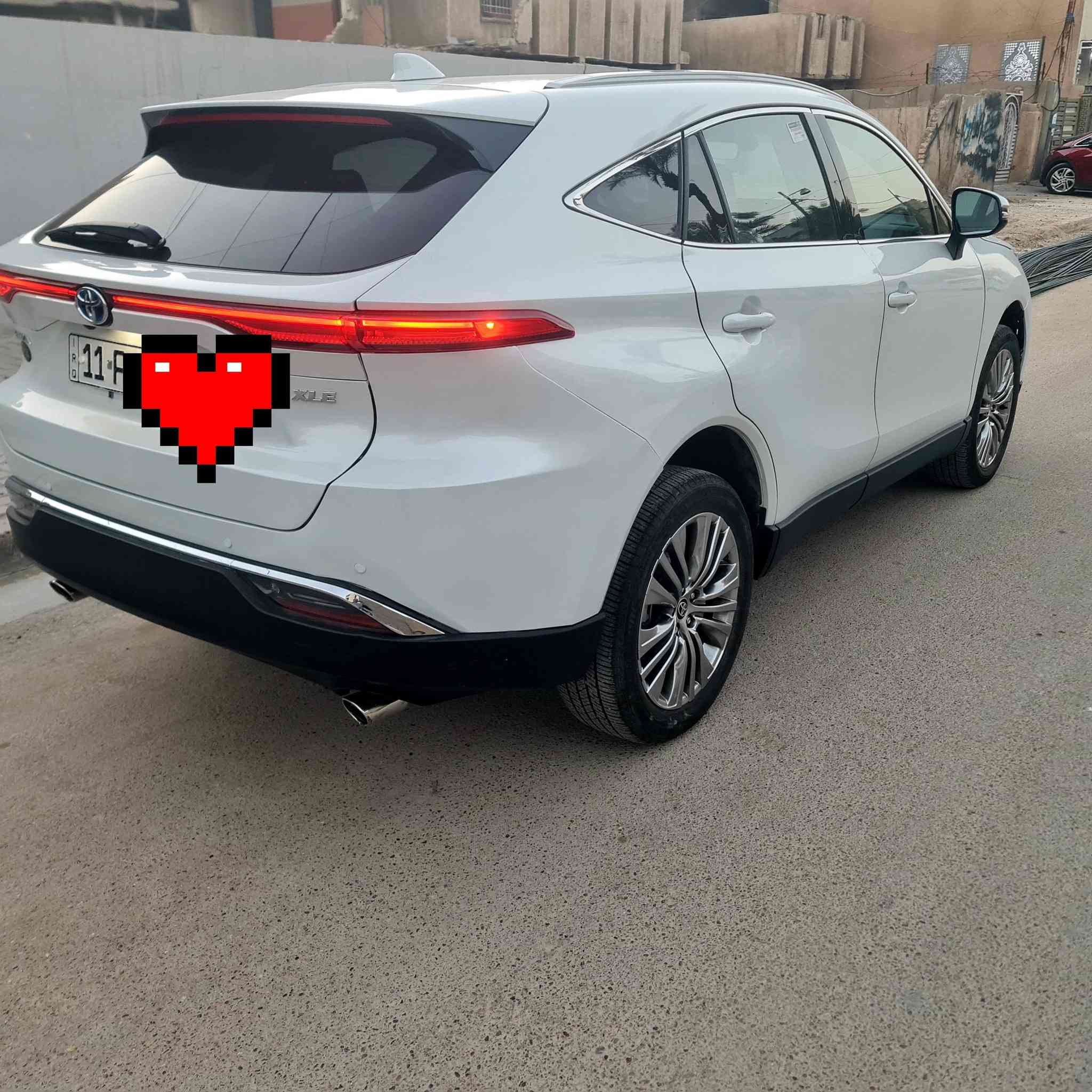 السلام عليكم تويوتا فنزا هايبرد محرك ٢٥٠٠  وارد امريكي موديل ٢٠٢٤ مرقمة بغداد  ماشية ٧٤٠٠ ميل فقط  بيهه صبغ جامغ وبنيد  فئة XLE السيارة جاهزة من كل شي كشنات جلد هيتر بالكشنات الامامية رادار امامي خلفي توقف ذاتي  وحساس امامي خلفي داخلهه صاج الصندوك كهرباء ويفتح بالركلة دخول ذكي ٥ بصمات السعر ٢٢٥ وبيهه مجال مكان السيارة بغداد الدورة  للاستفسار *********** وسام ابو سيف ***********١
