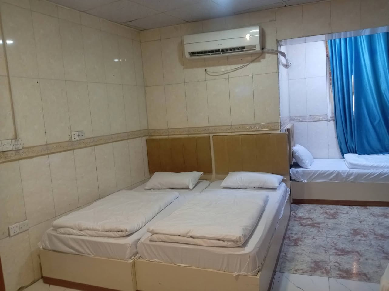 فندق رحاب المدينه
كربلاء سوق السلالمه
اهل الناصريه الكم خصم
***********
