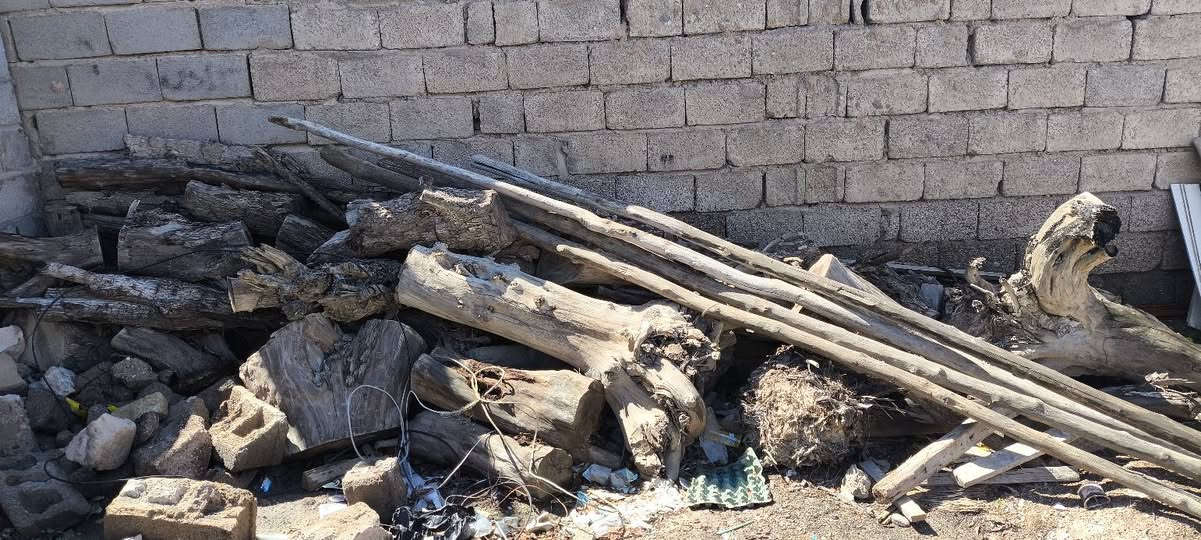 السلام عليكم 
حطب يابس للبيع صارلة اربع سنوات مكصوص 
مكاني ابي الخصيب الصنكر


**إذا كنت صاحب هذا الإعلان وتريد حذفه لأي سبب، رجاءا أرسل رسالة إلى الدعم الفني**