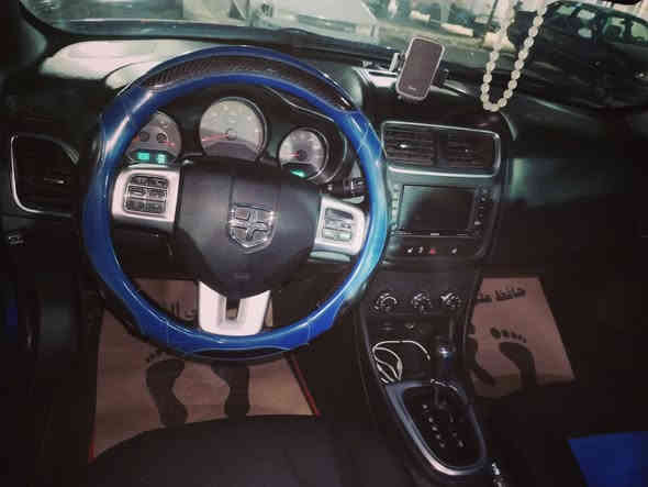 افنجر 2013 Rt
مكينه 3600
دبل اكزوز
تشغيل عن بعد 
منضومه زنون عالي ناصي 
مثبت سرعه 
تدفئه كشنات 
شااشه بلادي 
كراسي كهرباء 
تحكم ستيرن 
ويل رياضي 80/50/235
تراهيه 200 والما يعرف بيها لا يسولف 
ماشيه 100 الف 
وبيها منضومه غاز 
ب 79
 عوزها بس تخم تايرات 
***********
