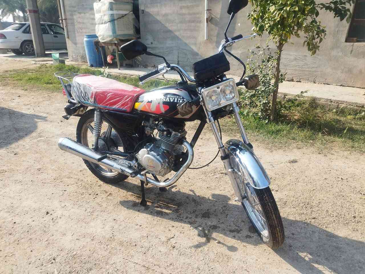 يالله سلام عليكم ماطور ايراني 4كير محرك فول كير فول عل فحص بيع او مروس شعندك نزل ايراني 5كير هيوشه الهاتف 0787 236 5695 السعر 400الف
