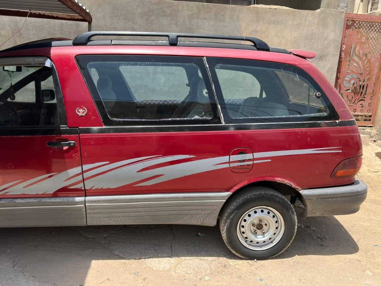 سلام وعليكم سياره بريفيه سياره شغاله كامله تحويل موباشر نقصهه بس الجامه الماميه
سعرهه.  20 وبيهه مجال
***********
