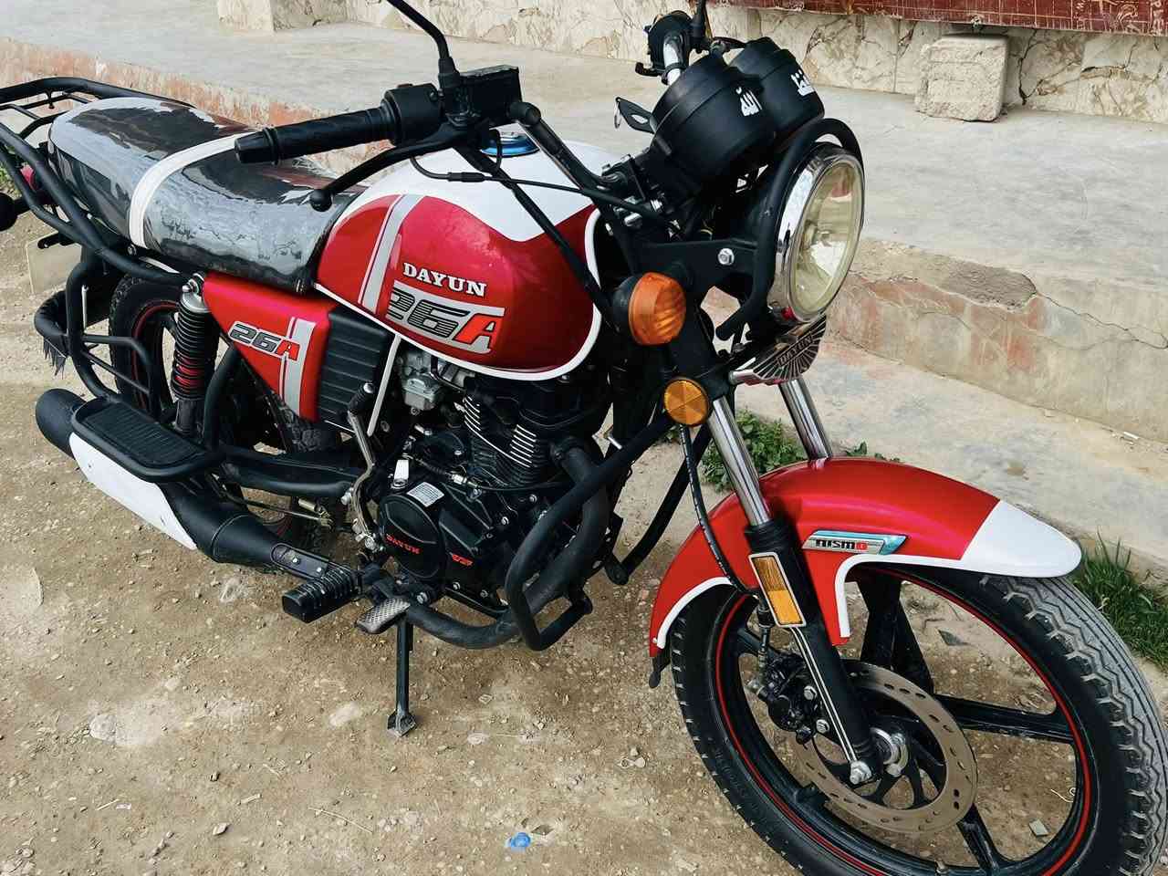 السلام عليكم
دايوان موديل 23
لون ماروني
اوراق سحب 
كفالة عامة الدراجة 
كهربائيات محرك كلة كفالة 
السعر مليون و 150 بي مجال قليل 
***********
