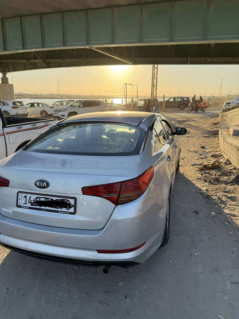 الهم صلي على نبينا محمد وعلى آل محمد للبيع فقط كي 5 موديل 2013 وارد كوري السياره كفاله مكفوله من الضربه والتبديل والكص والكلبه والعيب الشرعي والأصوليات رقم بصره مشروع وطني سنويه جديده تحويل  ثاني يوم باسمك مكينه وكير شرط مكفولات تبريد تتفئه كله شغال حداده طوبه امامي وخلفي جديده تخم تاير جديد كهربائيات فول كله شغاله سنتر لوك سياره جاهزه مجهزه مابيه نقص برغي سياره مال جناي تاخذه شرط الف دينار ماتخسر عليها السعر جوه سوك 115مجالها كلش بسيط العنوان بصره قضاء القرنه  ***********اتصل وبيك خير وتدلل
