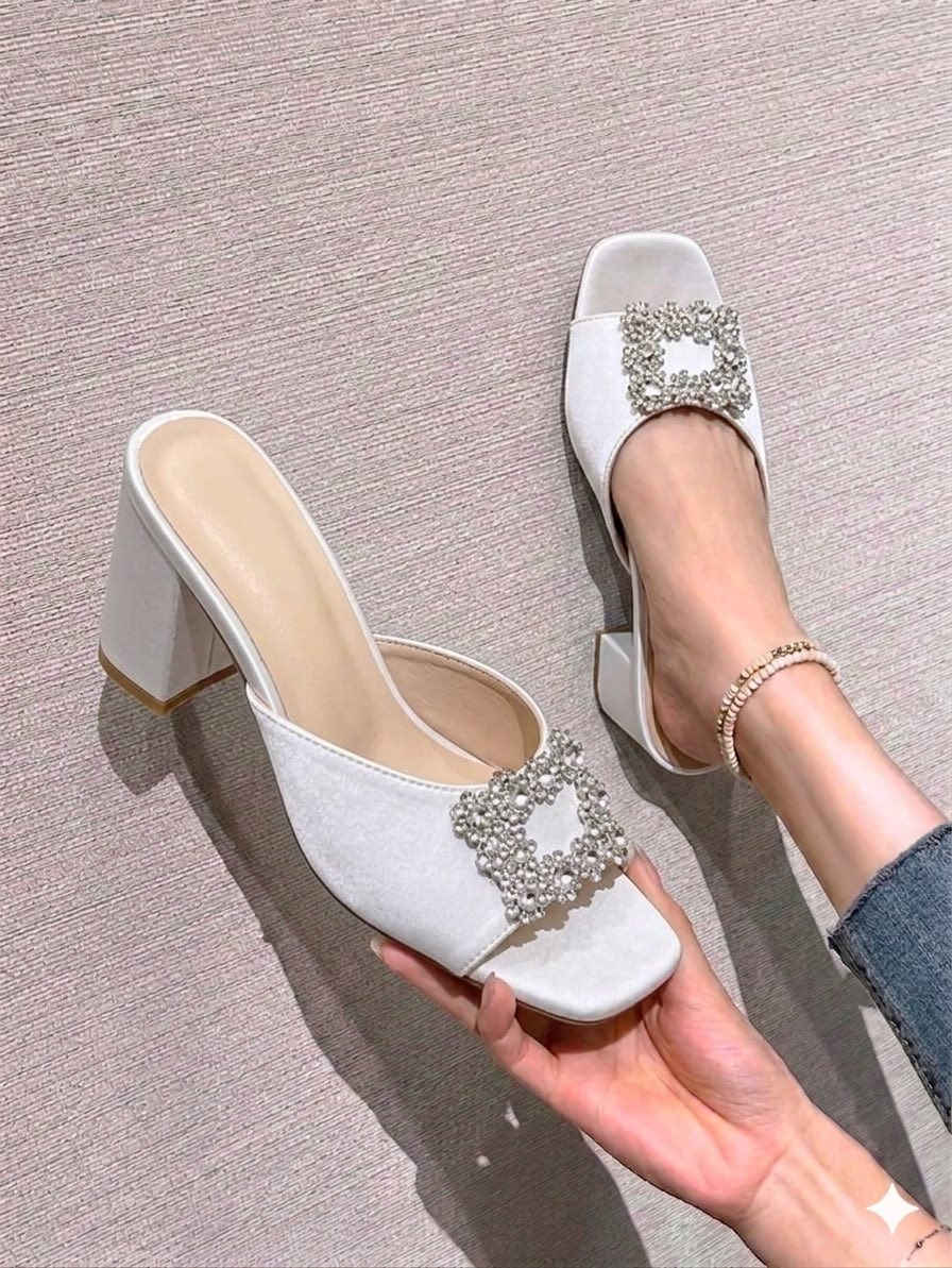 سعر اي حذاء 8 الاف جديد غير مستخدم


**إذا كنت صاحب هذا الإعلان وتريد حذفه لأي سبب، رجاءا أرسل رسالة إلى الدعم الفني**