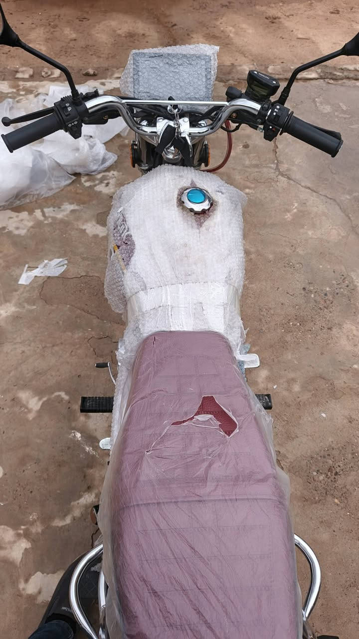 السلام عليكم
دراجه سونلنك موديل ٢٥ دراجه جديدة ماشيه قليل حيل سعرها ٨٠٠ شكل جديد المو شراي لا يتعبني ولا اتعبو دراجه جديده حيل خاص موجود وهذا رقمي ***********
