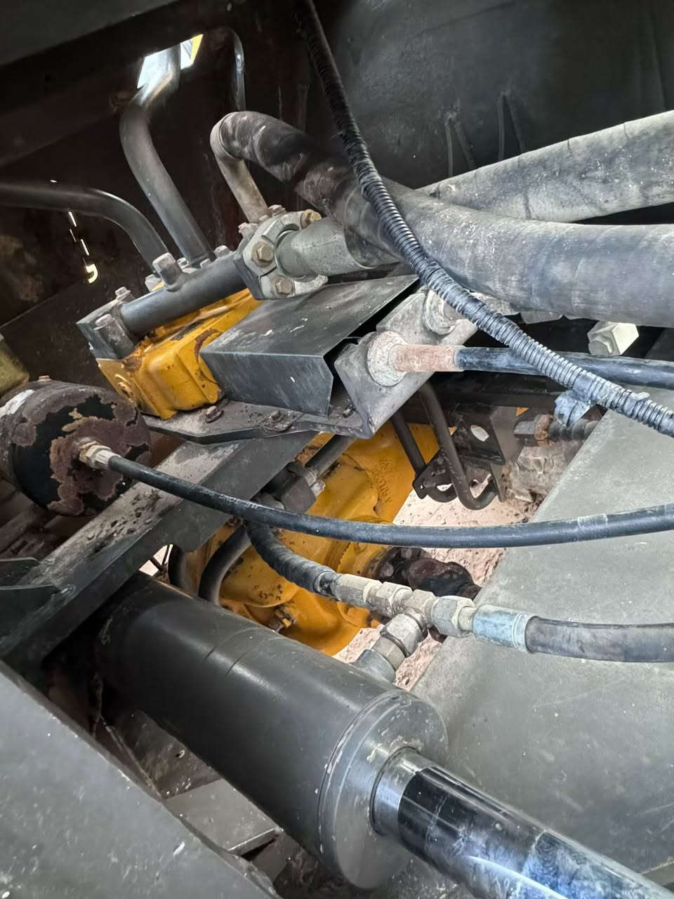 SDLG-953N，Original paint


**إذا كنت صاحب هذا الإعلان وتريد حذفه لأي سبب، رجاءا أرسل رسالة إلى الدعم الفني**