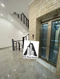 للأيجار في السيدية .. شقه ديلوكس درجه اولى فول مودرن .  طابق ثاني ..  ...