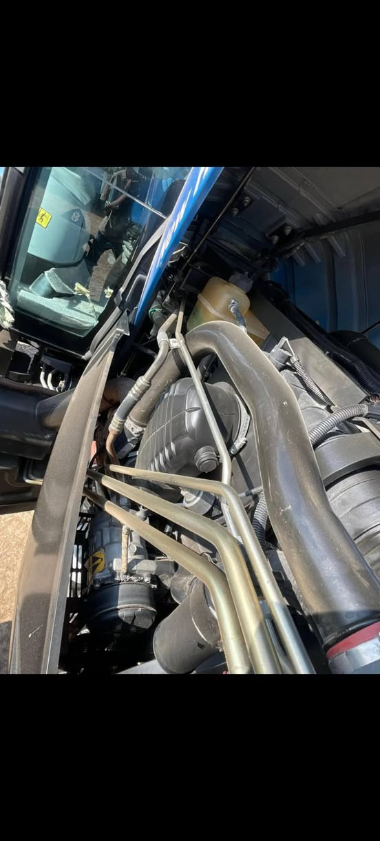 مكينه لبيع 5070 باور كمن مشتقله 14 ساعه بعده شركه مامفتوح بيه شي ذاكو مكينه مراوس حجم ميتين وسبعين اراوس بيه بس كون نضيفه ***********
