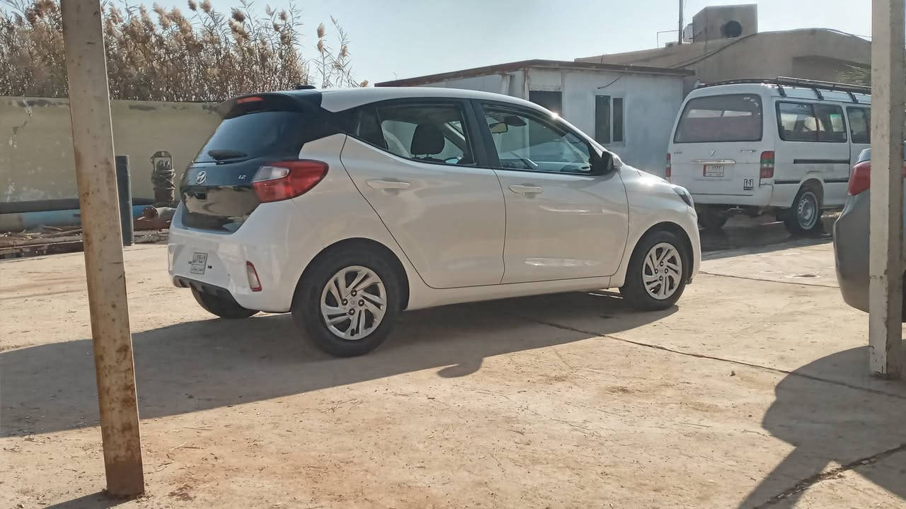 هونداي i10 مديل ٢٠٢٣
المواصفات 
شاشة كبيرة 
.كار بلي .منفذ Ups
فول تحكم ستيرن 
تحكم مراية جانبية 
تحكم لايت امامي 
صندوق لمس 
محرك ١٢٠٠ 
كير عادي 
ماشية ١٣ الف 
مانع انزلاق 
تحديد مسار 
رادار 
حساسات خلفية 
حادث باب بسيط جدا موجودة الصور 
للاستفسار *********** واتساب
