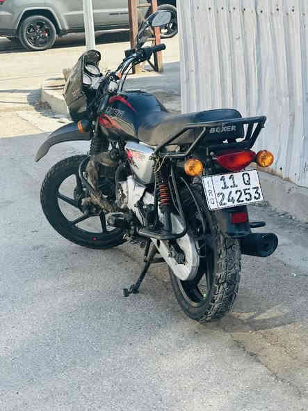 الله يجفيكم الشر دراجه بوكسر 22 شكل 23 ماشيه 28 دراجه جديده ممشتغله دلفري كله مكينه ناعمه وممفتوحه تعرض الحادث مثل موضح بالصور مرقم باسمي بيه شويه عواج بشاصي البوري الجوه التانكي مكاني بغداد زعفرانيه السعر 1800 وبيه مجال بسيط الرقم ***********
