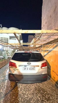 كيا سورنتو موديل 2012 7راكب وارد امريكي  4سلندر محرك دوش  حادثها باب ا...