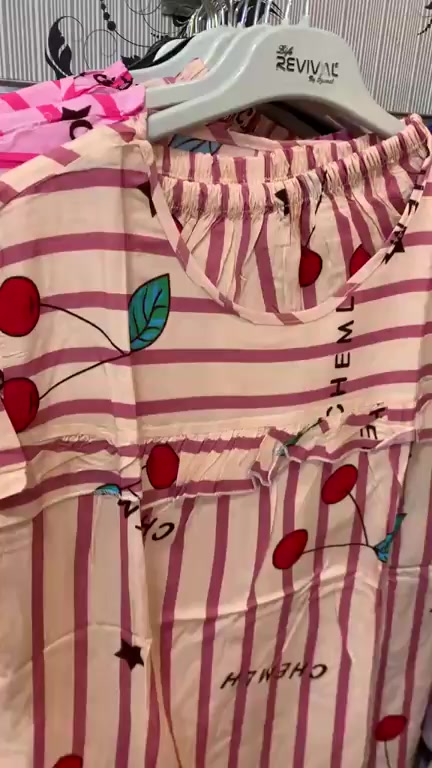 #بس وفقط6000دينار قماش كشمير
وهلا بيكم
شارع المصرف عمارة اشتي مول الطابق السفلي اخير محلين على اليسار بالسرداب يصير المحل جوه محل كاكه علاء ابوالذهب


**إذا كنت صاحب هذا الإعلان وتريد حذفه لأي سبب، رجاءا أرسل رسالة إلى الدعم الفني**