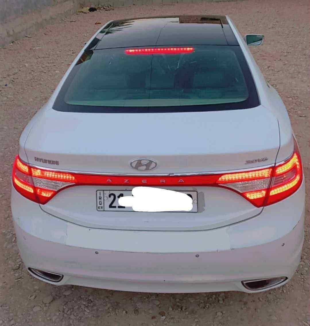 السلام عليكم
هونداي ازيرا خليجي فول مواصفات موديل 2011 
رقم سليمانية الجديد السيارة بأسمي محرك 6 سلندر 3500
كشنات جلد بردة خلفية اصل كهربائية
تخم تايرات جديد قمارة بانوراما مري سلايت
تبريد أمامي خلفي التبريد ❄ ثلج قطعتين
بيها بارد جاملغ خلف السائق وشخوط بالدعامية
سويج بصمة اصل 
السنوية جديدة
كير محرك كله جديد 
علما السيارة جنايه  ومستعجل عالبيع لغرض البناء
السعر 120$
مكان السيارة #بغداد  المدائن
الهاتف ***********
