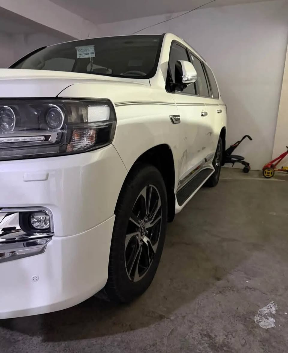 لاندكروزر ساس ماشيه 40  ألف مكفول 2021  بغداد   ***********
