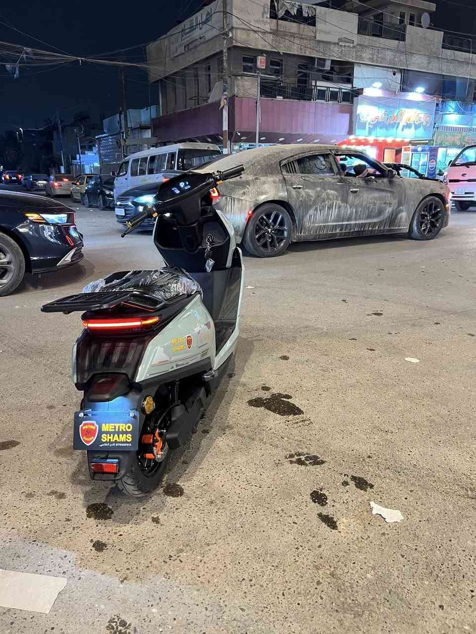 السلام عليكم دراجة كهربائية نوع رابيد 08 فضائي
الدراجة جديدة على وضع الوكالة بمعنى الكلمة مكفولة من كل شي 

صار تقريباً شهر من اخذتها بيها ضمان سنة على البطاريات 

اللون: اسمنتي على زيتوني كلش حلو لونها 

اشاير LED متحرك 

لايت زينون عالي وناصي 

السرعة الحقيقية 80 كيلو متر في الساعة

ملف 2000

بطاريتين كبار والشحن مالتها يمشي من 70 الى 75 كيلو متر امانة الله

اتصور ماشيه 1000 كيلو ع گد اروح بيها للشغل وأجي اني ساكن بأبو طيارة وشغلي بالكرادة داخل امانة الله الدراجة خير من الله اي نقص مابيها 

وبيها مرايات وأرضية جديدات بالنايلون بعدهن ممفتوحات ولا مشدودات ع وضع الوكالة 

عنواني الدورة ابو طيارة 

السعر مليون و 100 وبيها شي بسيط لأن كلش جديدة بمعنى الكلمة 

***********
