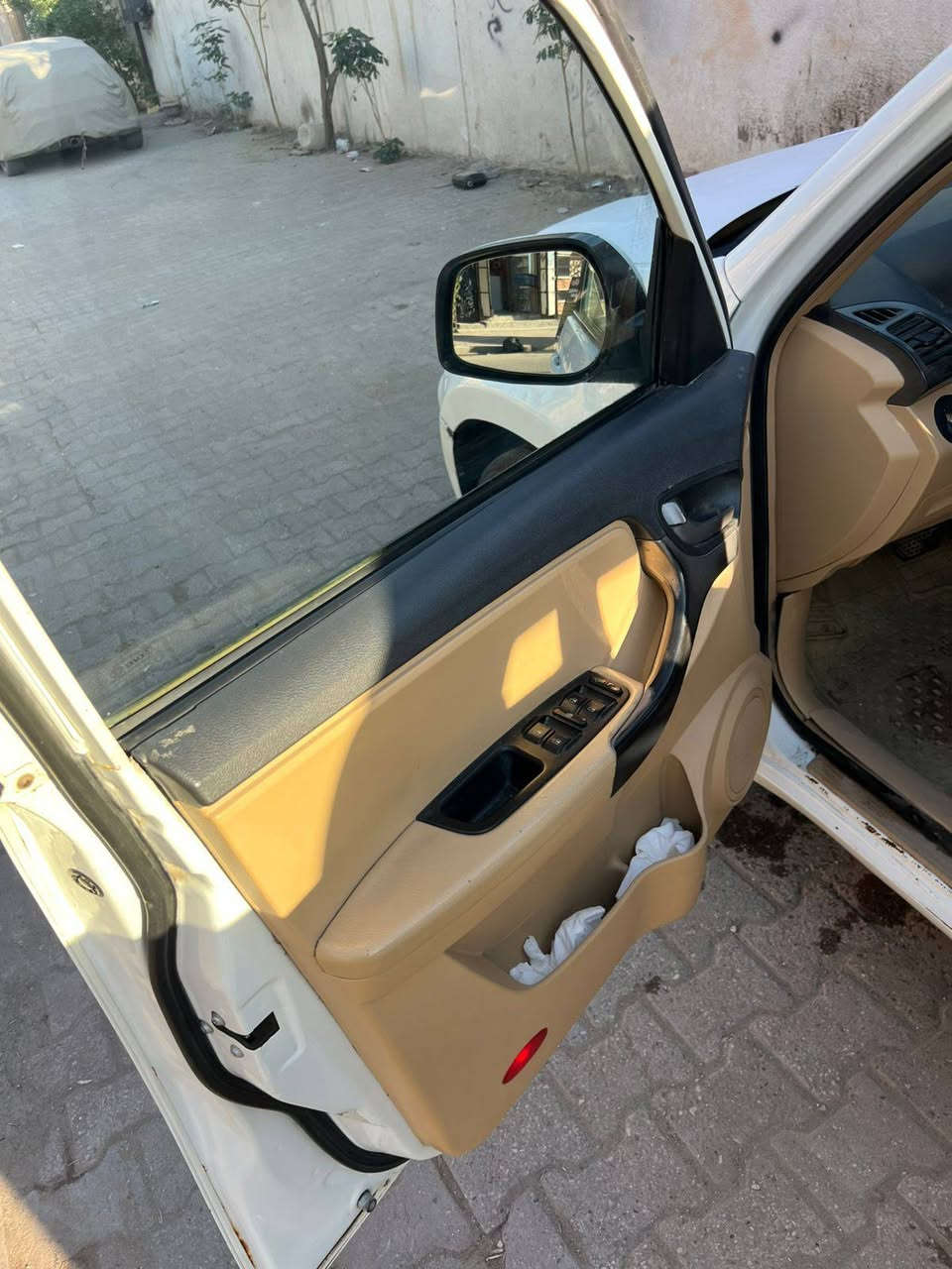 السلام عليكم تيكو موديل 13
رقم كربلاء بكان السيارة بغداد 

كير مكينه كفاله 

كيرة كهربائي 

زوج تاير امامي. جديد 

حداديه نص. عمر 

بيه بس. بنيد بي حالوب. اثر مطر 

***********
السعر 53
