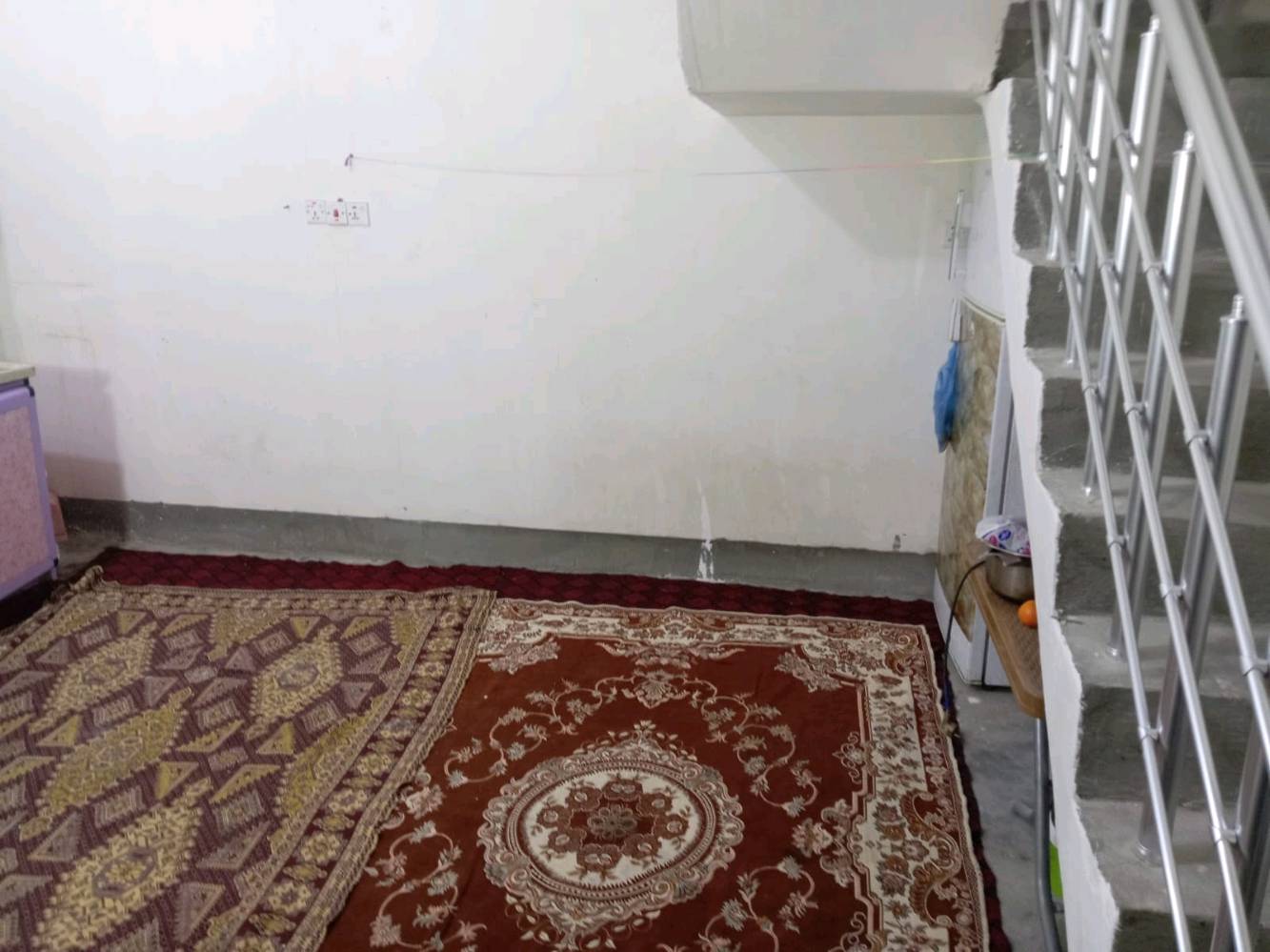 بيت بنصف السعر في حي السجاد خلف مرقد الحر سلام الله عليه
يعتبر فارغ جيب غراضك واكعد 
بيت ٥٠ متر في حي السجاد الاول بناء سنة ٢٠٢٢ طابقين 

السعر 35 مليون

سبب البيع بناء مستعجل عليه

طابو ٢٥ تحويل مباشر باسم المشتري
منطقة هادئة 

كل الخدمات متوفرة وديتم قرنصة فرع البيت

للتواصل ***********