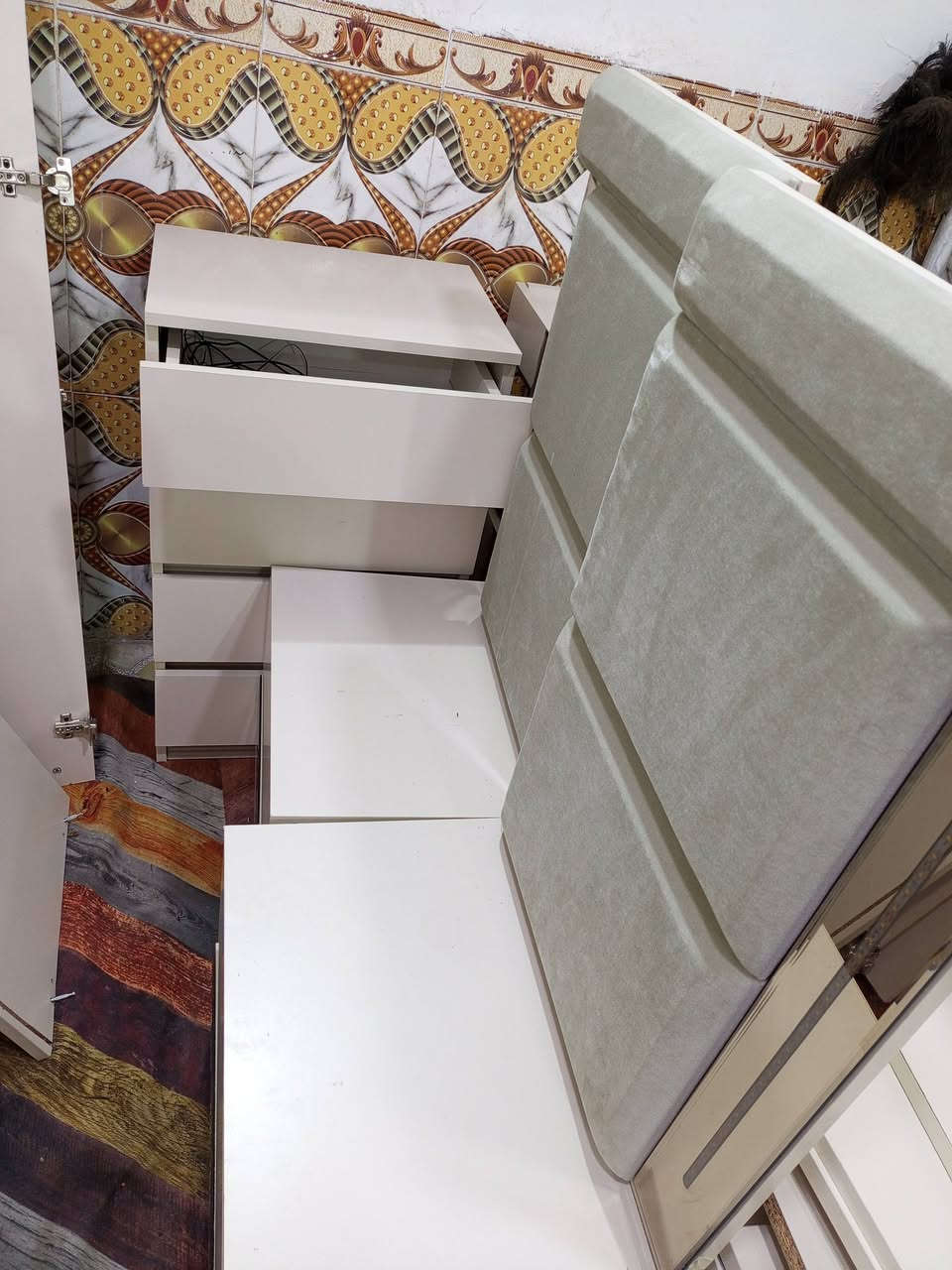 سلام وعليكم غرفه تركي للبيع غرفه جديده كلش شرط شخط مابيها مكاني حله سعر مليون...وربع وبيها مجال


**إذا كنت صاحب هذا الإعلان وتريد حذفه لأي سبب، رجاءا أرسل رسالة إلى الدعم الفني**