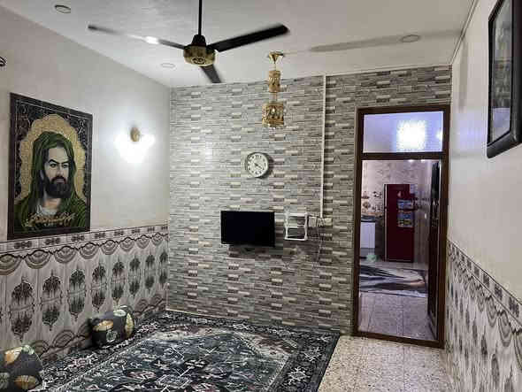 السلام عليكم 

دار لبيع المساحه 50م الوجه 4النزال 12ونص 
المكان الخطيب شارع خوله 
السعر 75وبي مجال 
السفسار ‭0776 527 7578‬
