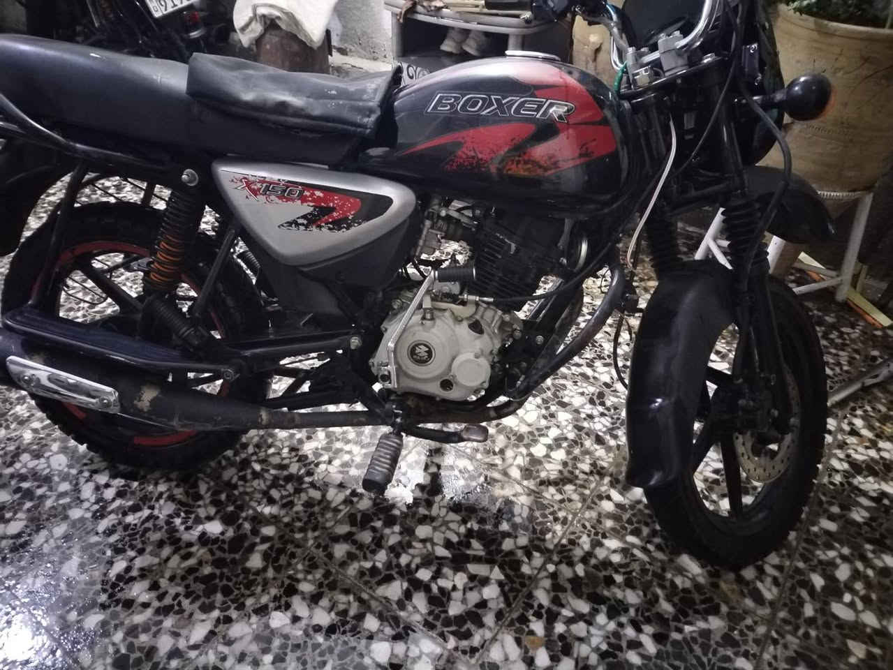 سلام عليكم بوكسر موديل 2023 ارقام وسنوية باسمي كاملة مجفتة مرة وحدة  مكانهة النجف الاشرف السعر مليون ونص 1.5 موجود فيس او واتساب *********** والشراي يتصل واني بالخدمة
