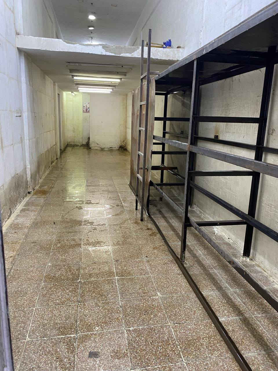 محل للايجار بالكفاح ساحه زبيده مقابل مرقد قمبر علي للاستفسار الاتصال على الرقم ***********
