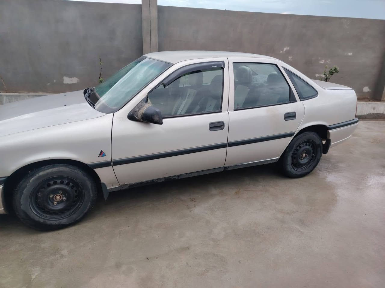 اوبل فكتره موديل  91 محرك 18كير محرك شرط وكاله او تحويل شرط السعر43 بيها مجال الرقم ***********0
