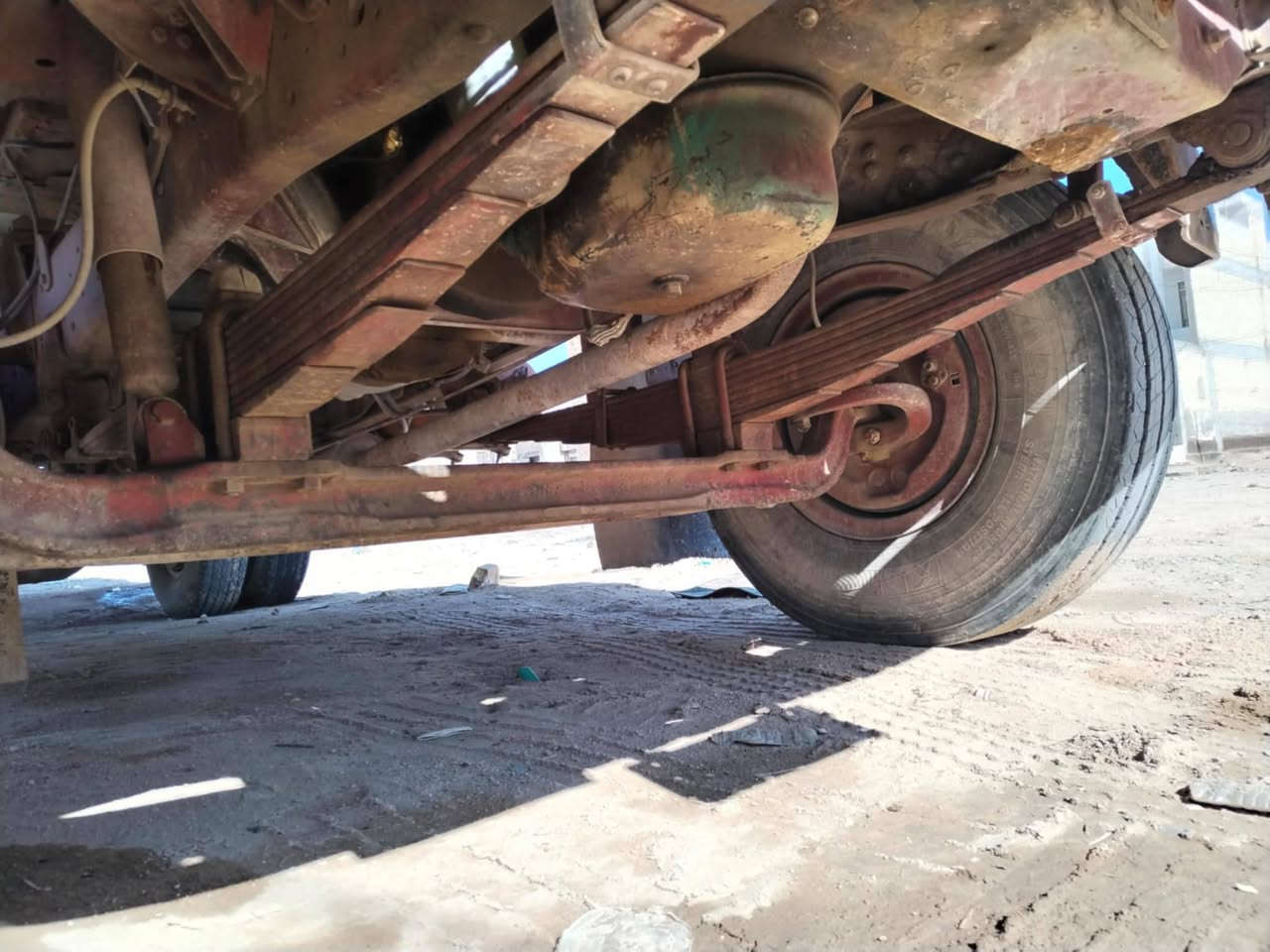 للبيع ابو ردين موديل 1988عشراويه عيون طافحه مكفوله كفاله عامه شاصي خام بدون صبغ اكسن بلادي محرك سوبر كير بلادي رقم صلاح الدين نكليزي بسنويه تنكر مكان نجف ***********
