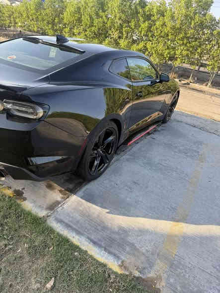 السلام عليكم 
كمارو ٢٠٢٢ rs ٦ سلندر 
ماشيه ٤٥ كيلو متر مايقارب ٢٣ ميل 
عليها فكوج برمبو دبات صوت ع رمونت
سقف روز 
كامله سيارة كل نقص مابيها 
بدون لا شاصي ولا لغد 
وموجوده صور الحادث بلمنشور 
وايضاً السونار 
مكانه بغداد حي الجامعه 
السعر ١٦٥ وبي مجال 

***********
