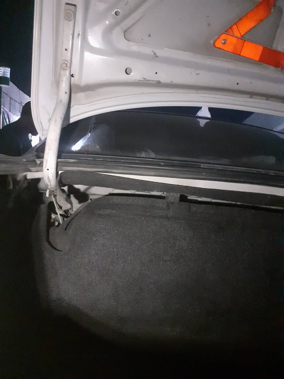 القطعه هاي كارتون طك
موديل ٩٤ رقم دولي كير مكينه حداديه تخم تاير كفاله عامه
السياره بلاديه ولا قطره صبغ بوجهك للسونار كفاله عامه
كهرباء السياره كلها شغاله 
ناقصها بس خيال
السياره باسمنه تحجز وتتوكل
سعر ٦٥ وبيها مجال حك الجيه
مكانها صلاح الدين قضاء بلد 
اذا مو شراي لا تتصل
انطيك كفاله حتى الدعاميه 
للاتصال +964 
***********
***********
