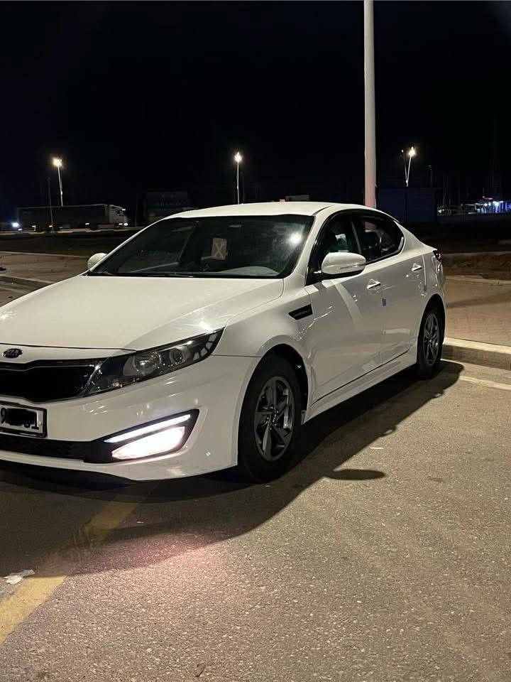 كي فايف موديل١٣متومه طبق الاصل رقم شمالي انكليزي سنويه جديده كفاله كصه جنطه فقط السياره جاهزه تبريد بصمه تشغيل بصمه ابوابجديد
***********
