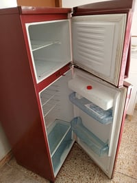 ثلاجه • نظيفه • بالحله