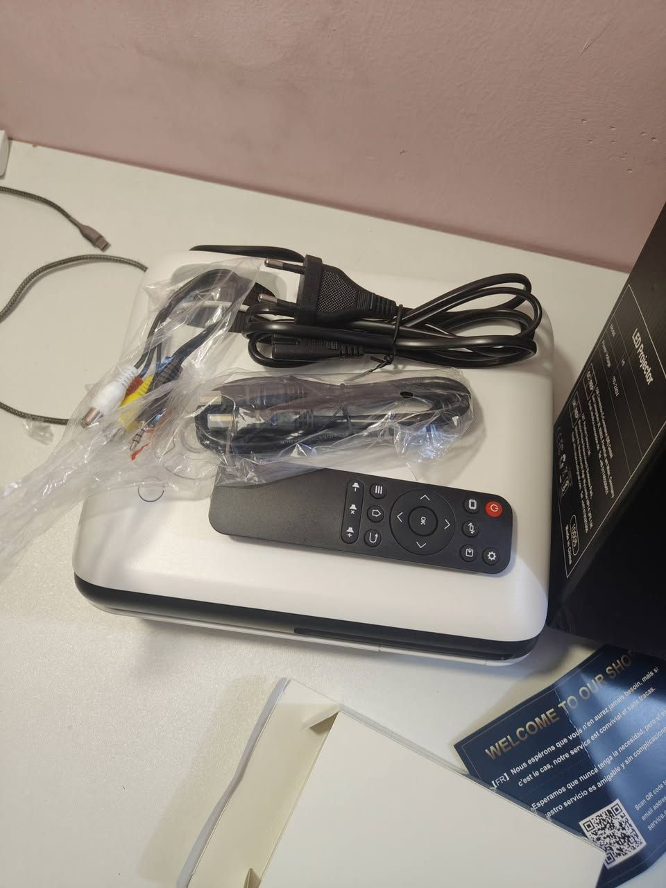 سلام عليكم متوفر جهاز عرض اصلي لوك جديد يوجد توصيل لجميع مناطق العراق ***********
