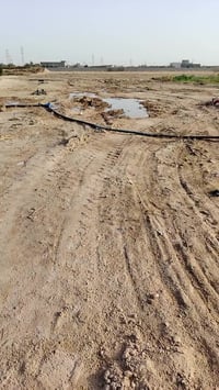 خور الزبير • ٤٥٠٠م • ماي بئر وكهرباء