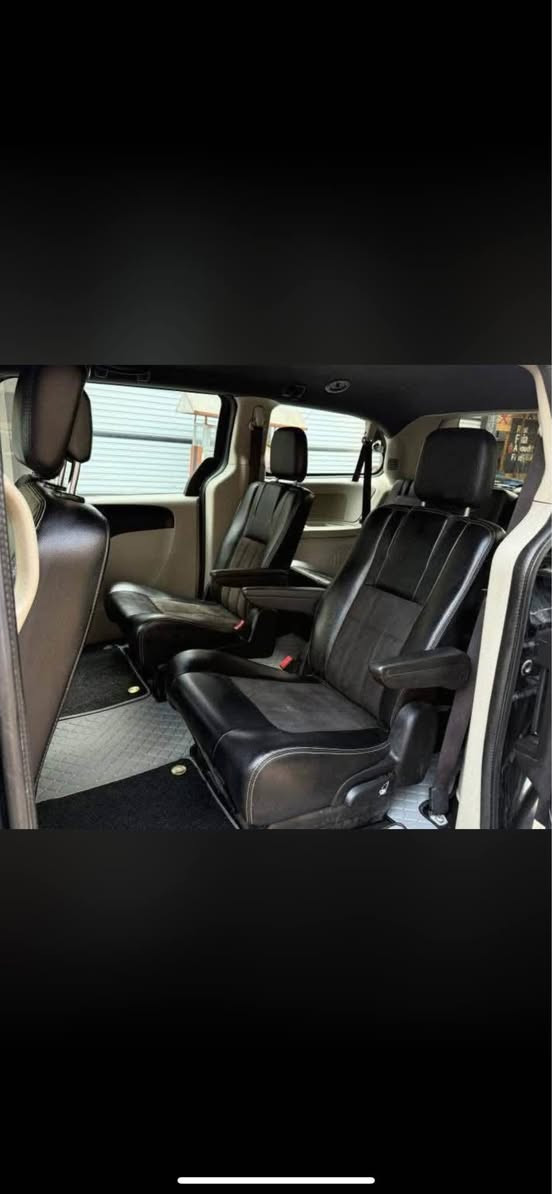 دوج کرفان مودیل 2019 للبیع فقط  جاملغ و بونیت بی بارد. بدوون دواخل ،،. فوول مواصفات sxt سیارە جدید جدا سعر 200ورقە  ***********. مکان کرکوک كركوك, العراق
