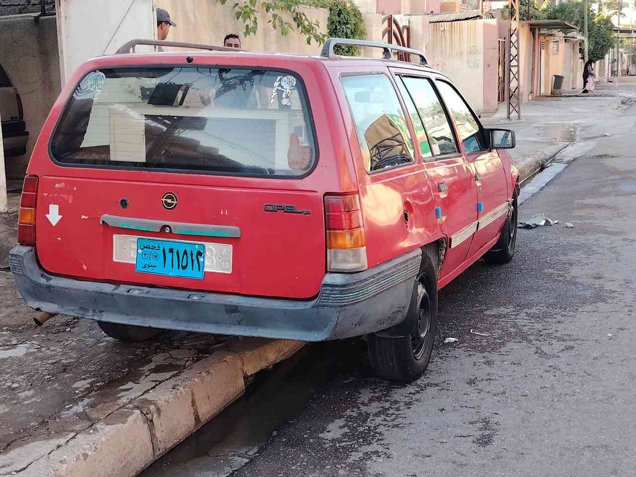 السلام عليكم سياره كاديت مديل 1991 مكينه استرا شرط مال كصه طخم نضيف تايات نضاف درايم شفتات جدد بارتري جديد سياره نضيفه السعر 14 ورقه عليها 400 غرامات تنزل من السعر السياره مرسمه شراي اتصل
***********
