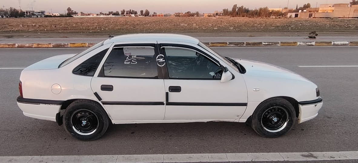 فكتره حجم 16  المرغوب موديل 1993 بلاد كلها صبغ بلادي فقط قطعتين رش جماليه بدون معجون خياس مابيها سياره مو معمره وضع شركه  محرك كير تخم تاير كلها فول كهربائيات كلها شرط رقم انبار دولي وهزه جديده ل ٢٠٣١ شرط تحويل السعر اتصل ع رقم وتدلل صلاح الدين الأسحاقي مركز الناحيه ***********
***********
