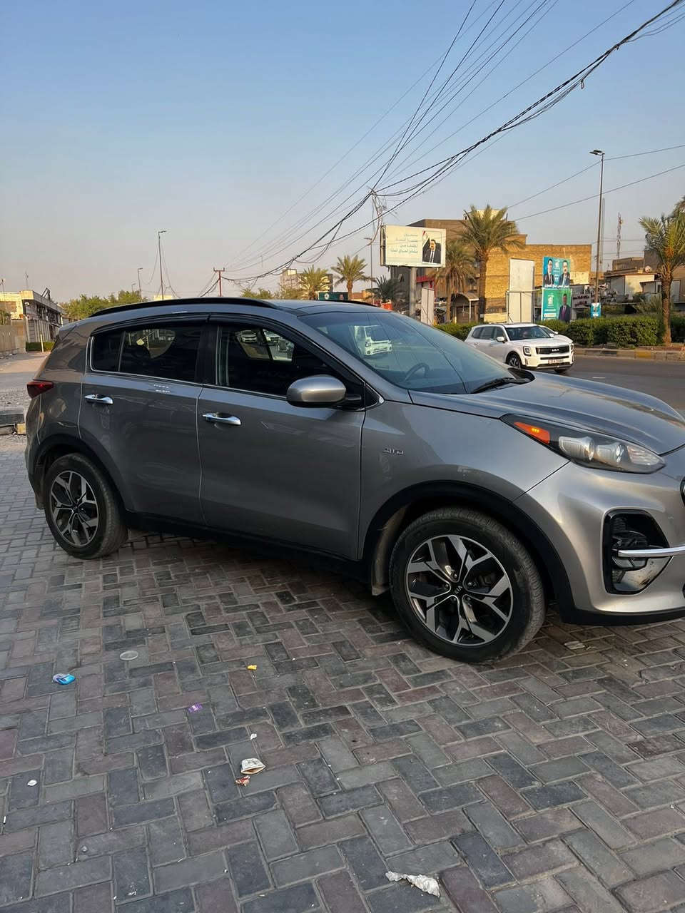 سبورتج 2020 مواصفات EX ماشية 75 الف فول مواصفات كشنات تدفئة كرسي كهرباء بنوراما تدفئة استيرن حادثها مرفق ب الصور بيها صفحة بصمة السيارة حلوة بال حقيقة بعد احلة من الصور سيارة باسمي تريد تحويل تريد وكالة مكان السيارة الشعب او شارع الضلال السعر 159 وبيها مجال  ***********
