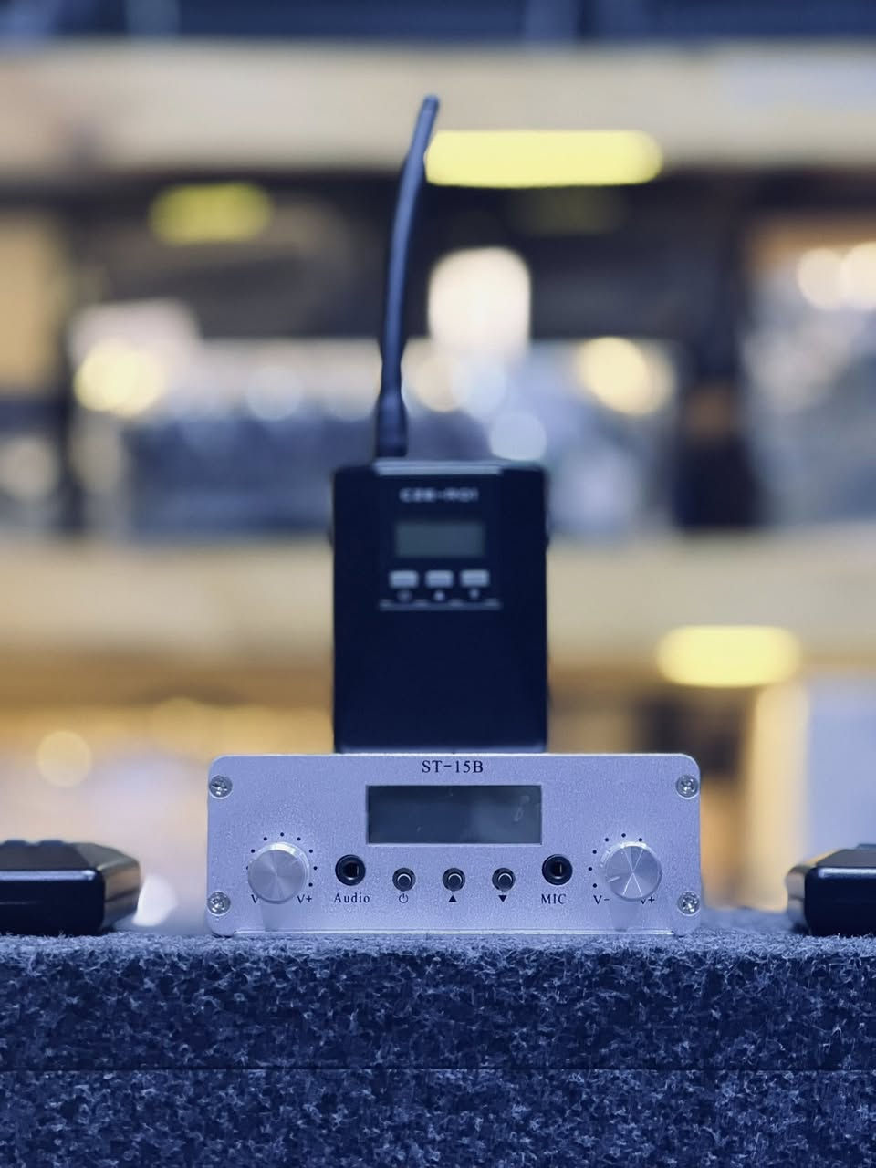 على بركة الله 
عرض رأس السنه الميلاديه 2026 ✅🎈

1-مرسل صوت FM  نظام مفتوح 
2- مستقبل صوت FM عدد 3 
مع كامل ملحقاتها 

• ينقل الصوت ب مدى كليو ونص متر •
• جوده عاليه •
• صوت نقي •

________⬇️كل هذا بسعر ⬇️________ 

       (650الف) (650الف) (650الف)

  📍  ⬇️⬇️عنوان المعرض ⬇️⬇️📍
📍العراق _ ذي قار _ سوق الشيوخ _ شارع القادسية مقابيل مدرسة الوهج الاهلية 📍 
#يوجد خدمة توصيل لجميع المحافظات
للطلب والاستفسار مراسلة الحساب او الاتصال على الارقام التالية 
***********
***********
#الدر_للصوتيات
