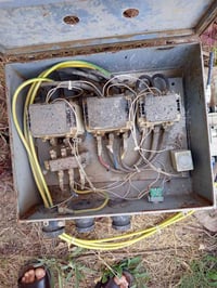 لبيع استارتر  دورتين شرط على الفحص مكان بغداد 07870014329