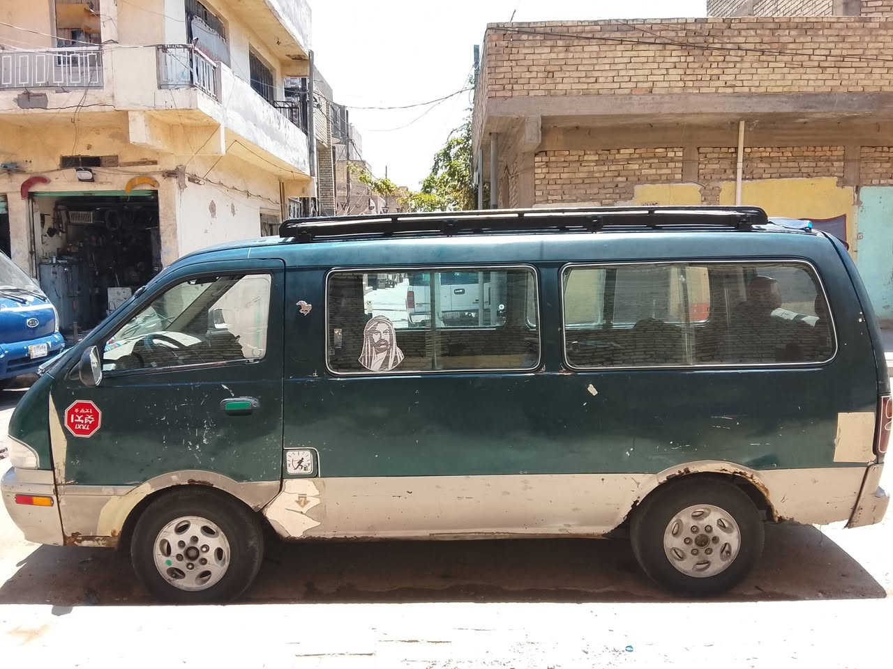 سلام عليكم كية بريجو مديل 96رقم انكليزي 
مكينة خيط بخار كير اكسن فول قليل اخياسات 
بل دوس ورباعة شرط تحويل ثاني يوم مكاني بغداد مدينة الصدر سعر 45 وبيهة مجال رقم ***********
