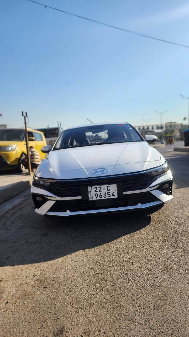 هونداي النترا  موديل ٢٠٢٤ السعر ١٢٧ ورقة
اللون: أبيض
🔹 المواصفات: خليجي – تجميع صيني
       ماشية ٤٠ الف استخدام شخصي 
🔹 رقم: أربيل
🔹 السنوية: لغاية ٢٠٢٩ سنوية السيارة بأسمي 
🔹️ فول مواصفات 
📌 مكان السيارة بغداد 

 ملاحظة :- السيارة مكفولة كفالة عامة ما عدة بارد بسيط تحت البك لايت و جاملغ و شويه من باب السائق صار بيهن صبغ بسبب ضرر بسيط من دون دواخل ناشر صورة الضرر قبل الصبغ لمفروض يرجعن على البارد ( السونار 👇 )

📌 المواصفات:

✨ فول مواصفات
      داخل اسود بلادي 
✨ محرك اقتصادي 1500دبل نوزل قوي وناعم
✨ كير أوتوماتيك
✨ شاشة كبيرة + نظام ملاحة
✨ كاميرا خلفية + حساسات
✨ تشغيل بصمة (زر)
✨ فتح أبواب بصمة
✨ جنطة ذكية تفتح بالاقتراب
✨ إنارة ترحيب
✨ أوتو هولد
✨ كروز كنترول (مثبت سرعة)
✨ مكيف ثلج
✨ تحكم (ستيرن)
✨ بلوتوث + USB + AUX
✨ مرايا كهرباء + طي كهربائي
✨ إنارة LED
✨ نظام أمان (ABS + Airbags)
✨ سيارة نظيفة جدا جدا وجاهزة للاستخدام
📞 للتواصل: (***********
