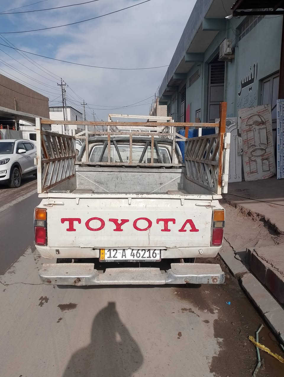 بيكم دبل قمارة موديل 83 رقم نينوى انكليزي محرك وكير واكسن مابيهم شي شرط التحويل كابون بانزين بيها السعر 38 وبيها مجال الاستفسار *********** /***********
