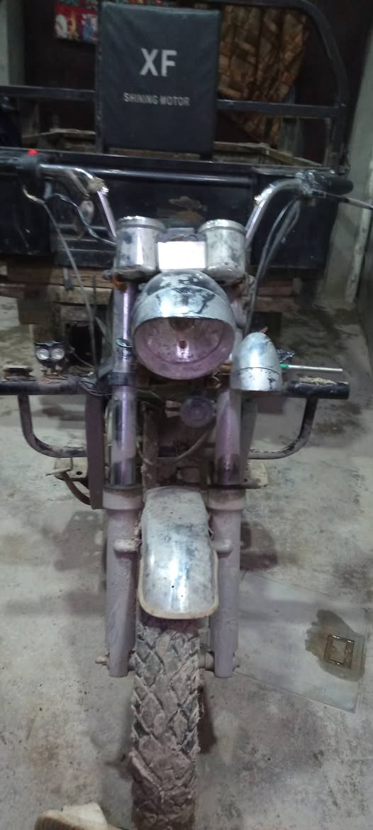 سلام عليكم عندي هاي الستوته الستوته شوفت عينك موديلها 2021 نوقصها كرهبئيات ودبلات خلفيه سعر (900)وبيه مجال المكان بغداد حي البتول للاستفسار ***********
